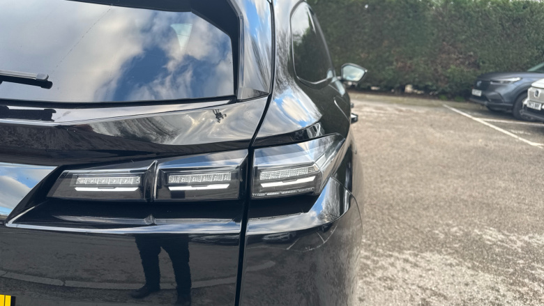 Peugeot 308 1.2 PureTech Allure Premium 5dr EAT8 Petrol Estate